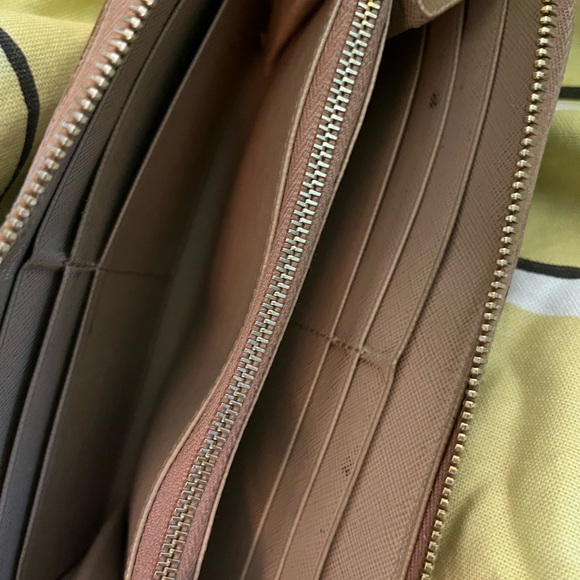 Hand painted Authentic Prada zip wallet - Picture 9 of 10